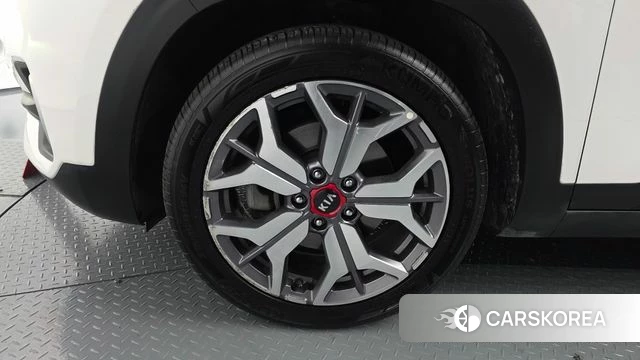 Kia Seltos id 4310225 из Кореи 29
