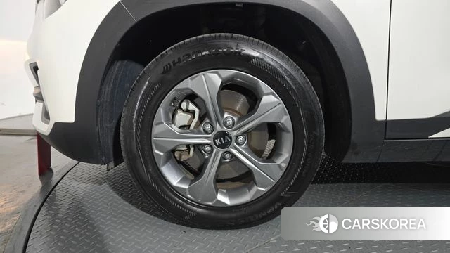 Kia Seltos id 4849469 из Кореи 25