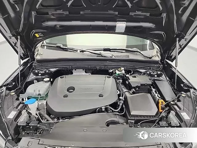 Volvo XC40 2024 Черный из Кореи, фото 5