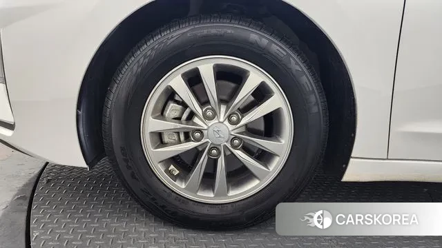 Hyundai The New Avante AD id 3578592 из Кореи 15