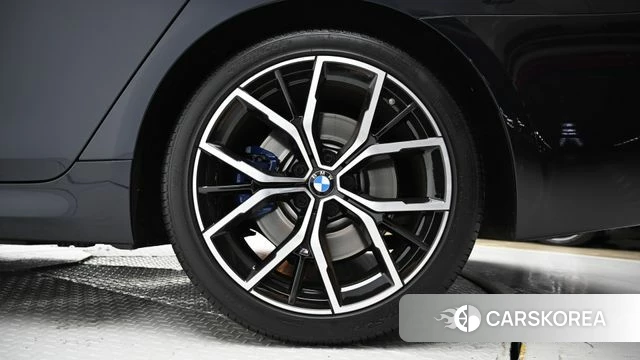 BMW 5 Series (G30) id 4361618 из Кореи 15