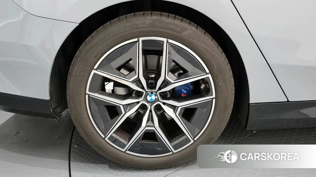 BMW 5 Series (G60) id 3831228 из Кореи 15