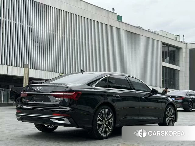 Audi A6L id 4276827 из Китая 8