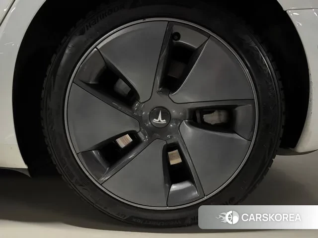 Tesla Model 3 id 3529189 из Кореи 10