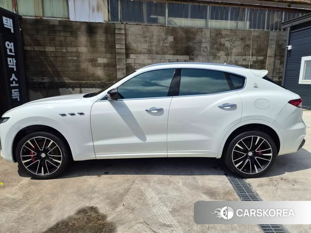 Maserati Levante id 4614940 из Кореи 10