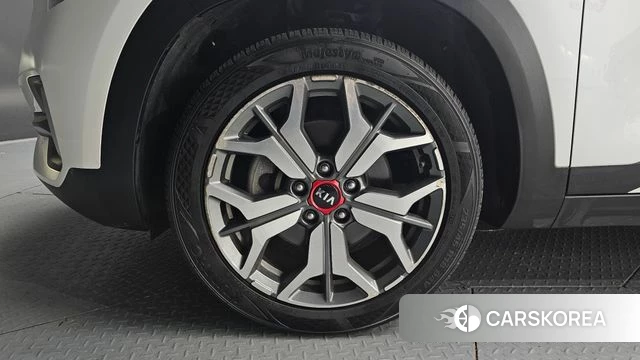 Kia Seltos id 3866619 из Кореи 15