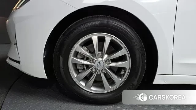 Hyundai The New Avante AD id 3412943 из Кореи 15