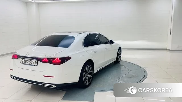 Mercedes-Benz E-Class W214 id 3057788 из Кореи 15
