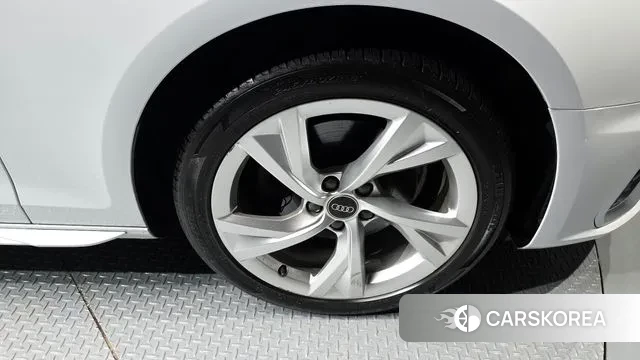 Audi A4 (B9) id 3037644 из Кореи 15