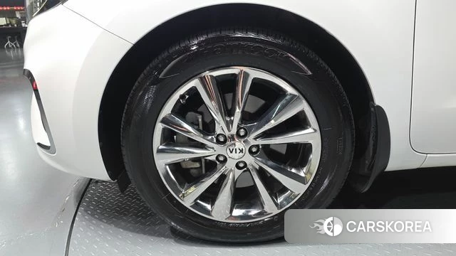 Kia The New Carnival id 4667557 из Кореи 28