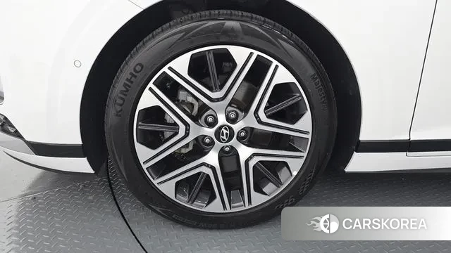 Hyundai Grandeur (GN7) id 3347845 из Кореи 15