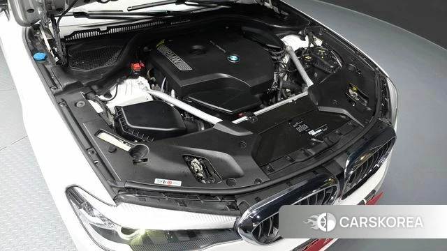 BMW 5 Series (G30) id 3834726 из Кореи 14