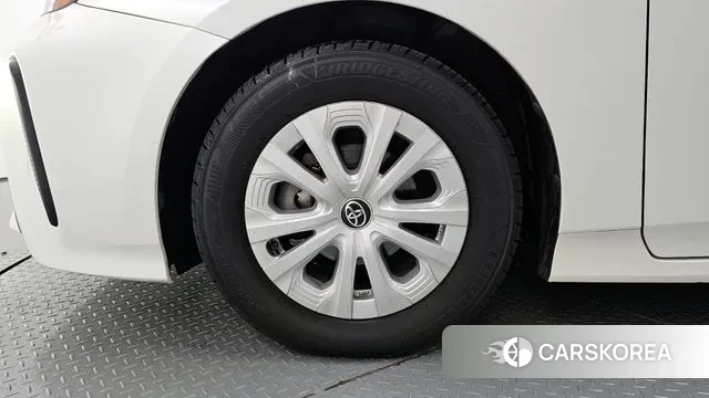 Toyota Prius 4th Generation id 3013454 из Кореи 15