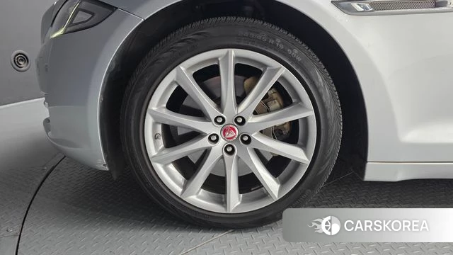 Jaguar All New XJ id 4459428 из Кореи 29