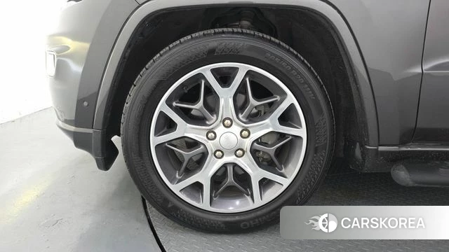 Jeep Grand Cherokee id 4759596 из Кореи 31