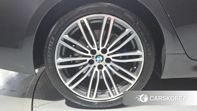 BMW 5 Series (G30) id 4873262 из Кореи 32