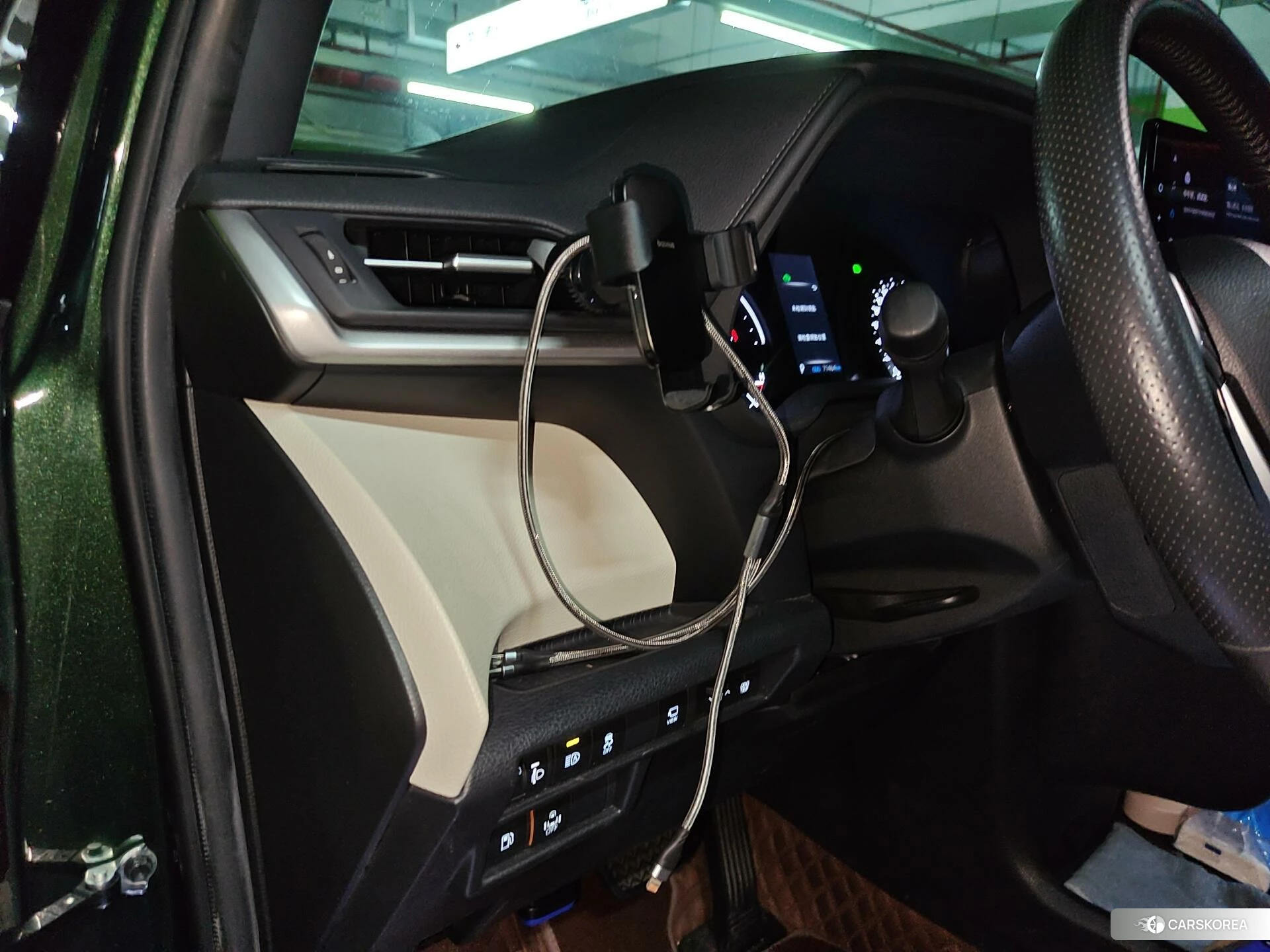 Toyota Saina id 4499129 из Китая 16