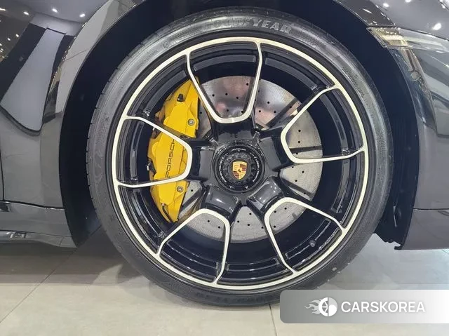 Porsche 911(992) id 3289191 из Кореи 15