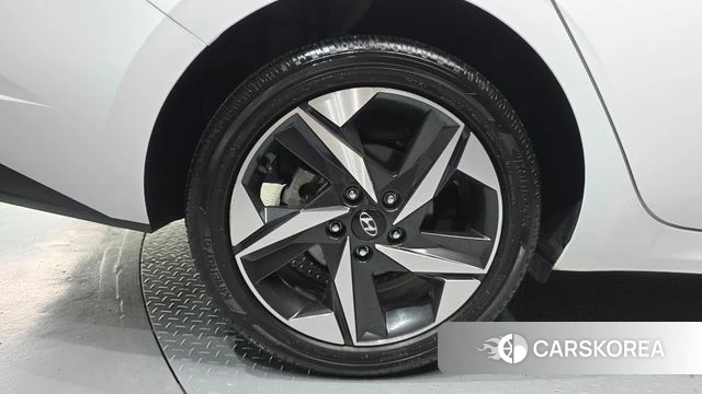 Hyundai Avante (CN7) id 4383801 из Кореи 36