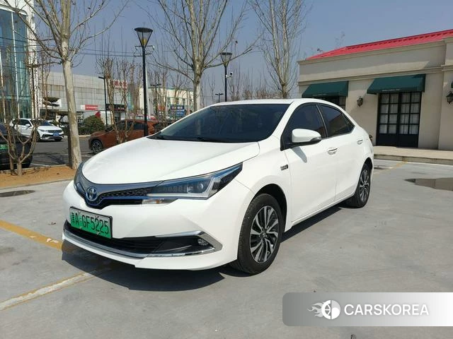 Toyota Corolla dual engine E+ 2023 Белый из Китая, фото 5