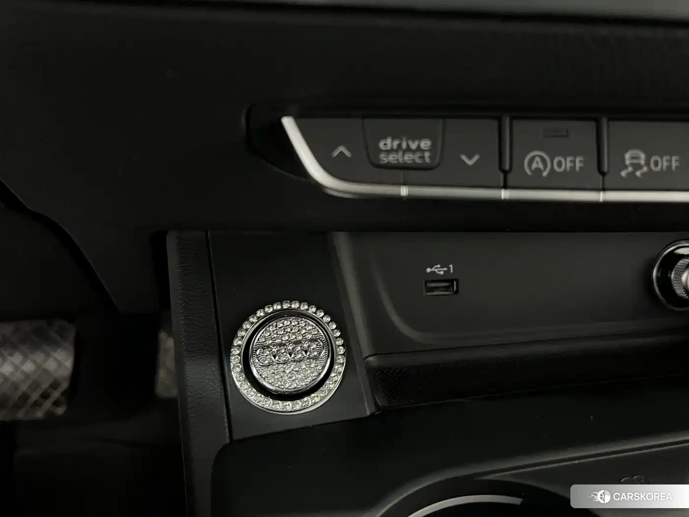 Audi A4L id 4570595 из Китая 26