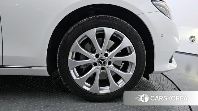 Mercedes-Benz E-Class W213 id 3813976 из Кореи 15