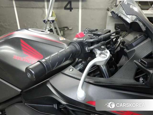 Проданный Honda CBR400R id 4006073 из Японии, фото 19