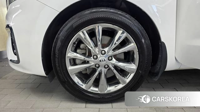 Kia The New Carnival id 4642820 из Кореи 30
