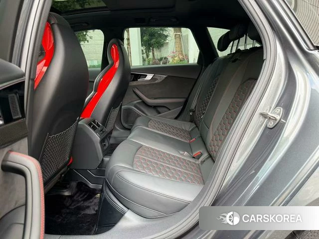 Audi RS 4 2021 Темно-серый из Китая, фото 5