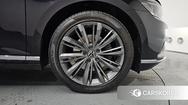 Volkswagen Passat GT (B8) id 3472631 из Кореи 15