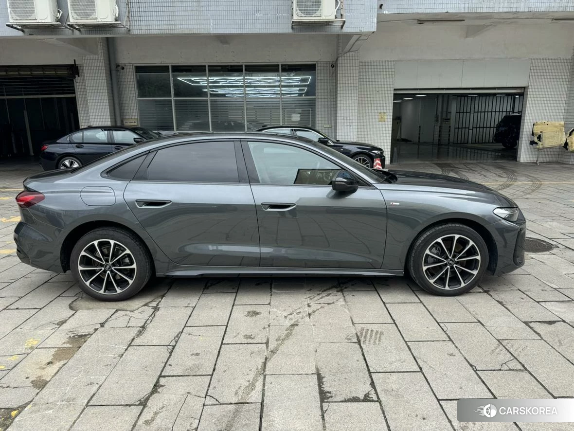Audi A5L 2025 Темно-серый из Китая, фото 5
