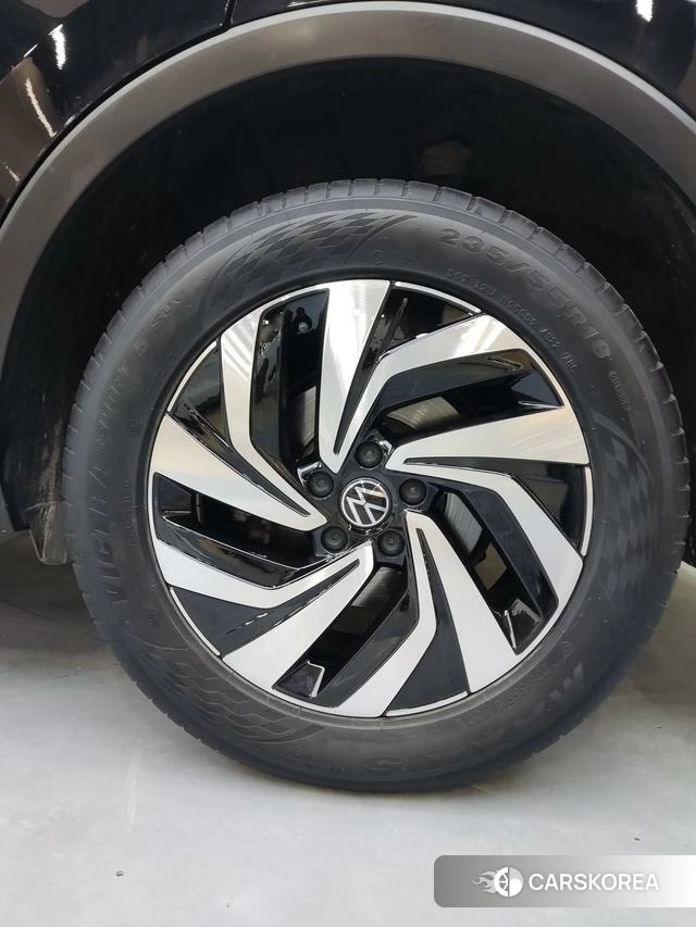 Volkswagen Tiguan L id 4334946 из Китая 15