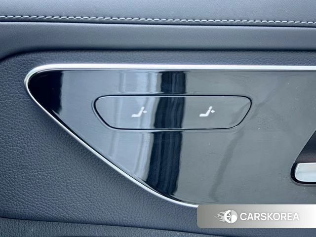 Mercedes-Benz Class C id 4348748 из Китая 9