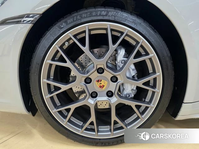 Porsche 911(992) id 3916644 из Кореи 15