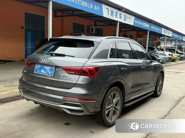 Audi Q3 2023 Темно-серый из Китая, фото 5