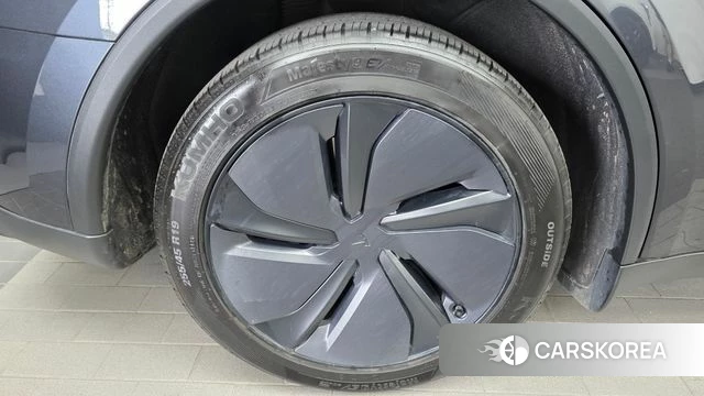 Tesla Model Y id 4584193 из Кореи 15