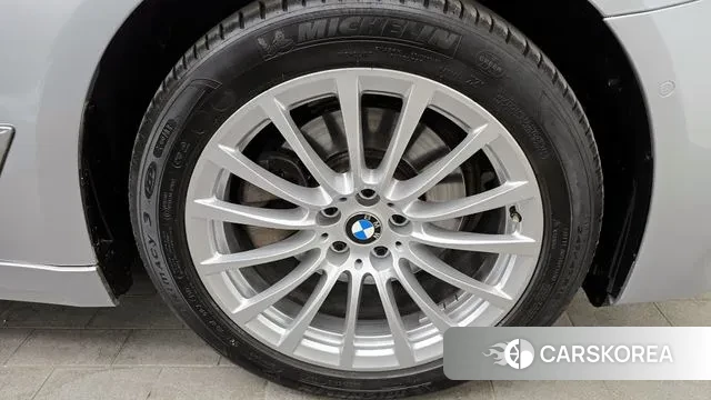 BMW 5 Series (G30) id 3546882 из Кореи 15