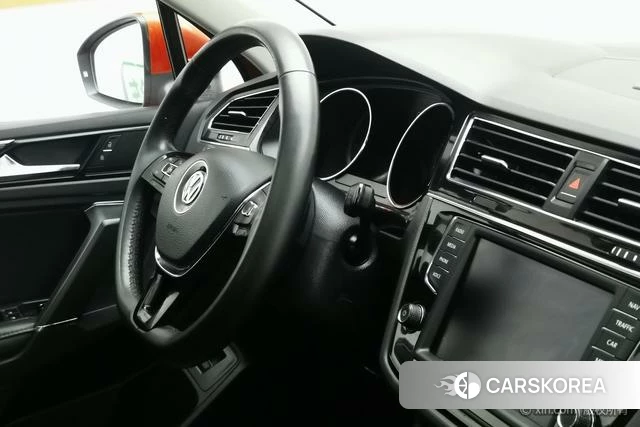 Volkswagen Tiguan L id 4254266 из Китая 19
