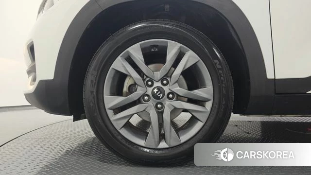 Kia Seltos id 4524761 из Кореи 25