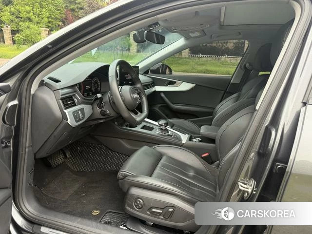 Audi A4L 2022 Темно-серый из Китая, фото 6