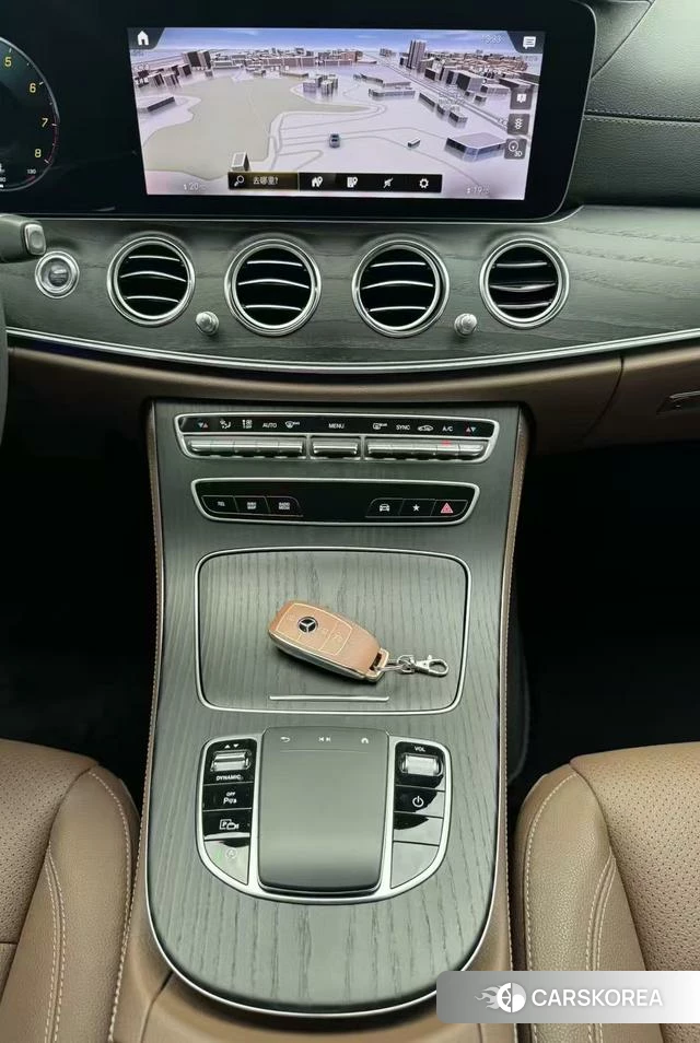 Mercedes-Benz E-class id 4265223 из Китая 10