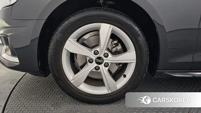 Audi A4 (B9) id 3621157 из Кореи 15