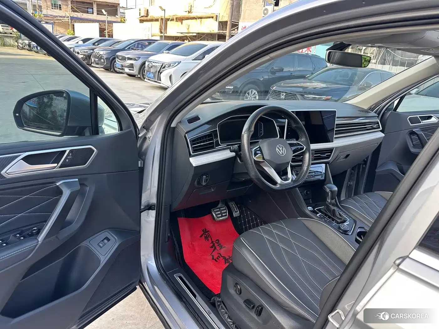 Volkswagen Tiguan L id 4644699 из Китая 17