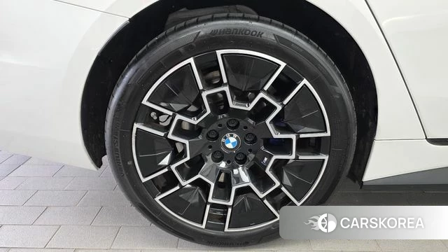 BMW i4 id 4505284 из Кореи 25
