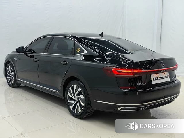 Volkswagen Passat PHEV id 4341834 из Китая 11