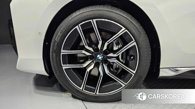 BMW 7 Series (G70) id 4541000 из Кореи 26