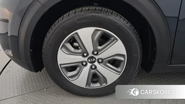 Kia Niro id 3391621 из Кореи 15