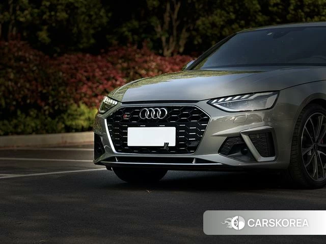 Audi S4 id 4259776 из Китая 14