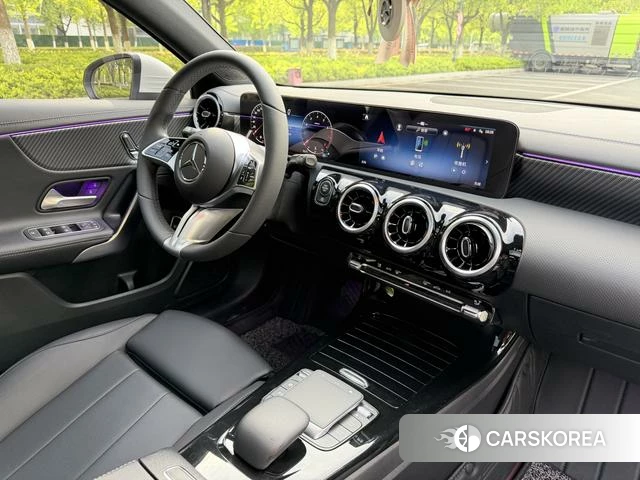 Mercedes-Benz Class A 2023 Белый из Китая, фото 6
