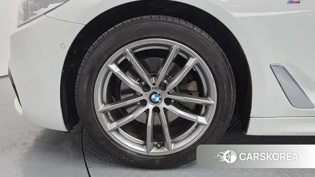 BMW 5 Series (G30) id 3540852 из Кореи 15